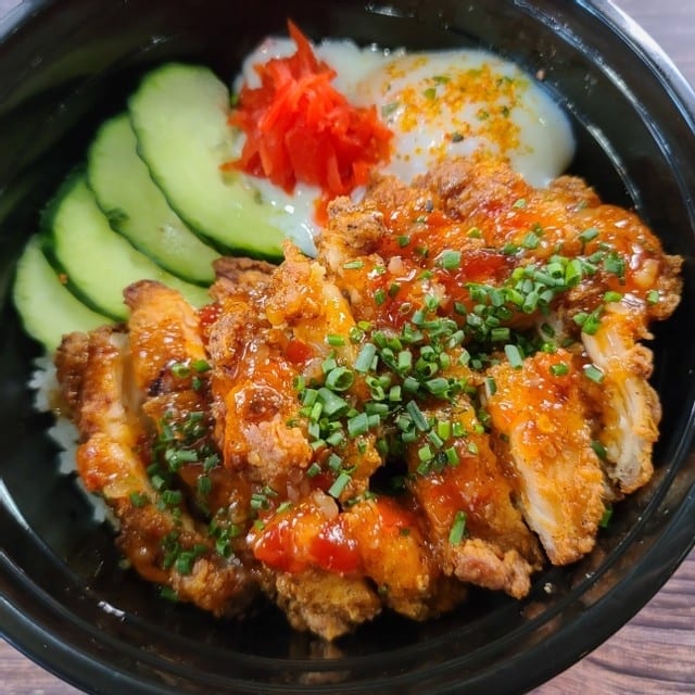 Sweet Chili Chicken Bowl.